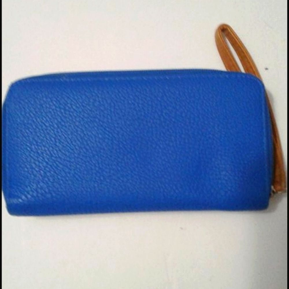 Nautica Blue & Tan Leather Multipocket Wristlet - Picture 2 of 7